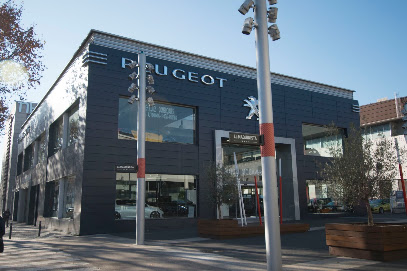 Peugeot Taller oficial · Auto Almogàvers · La Maquinista