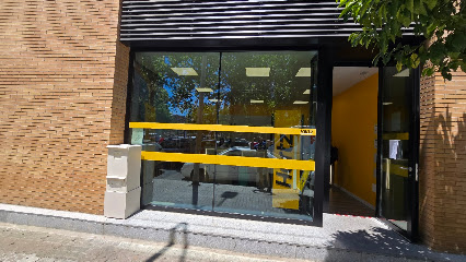 Hertz Alquiler De Coches - Seville Railway Station