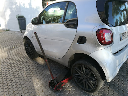 Euromaster Sevilla Servicios y Neumáticos Dakar S.L. 2