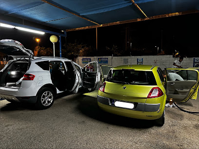 Lavadero de Coches y Furgonetas. De Mikiescape